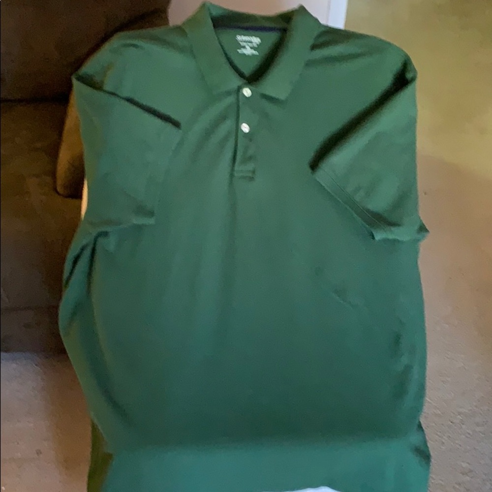 Short sleeve polo style shirt